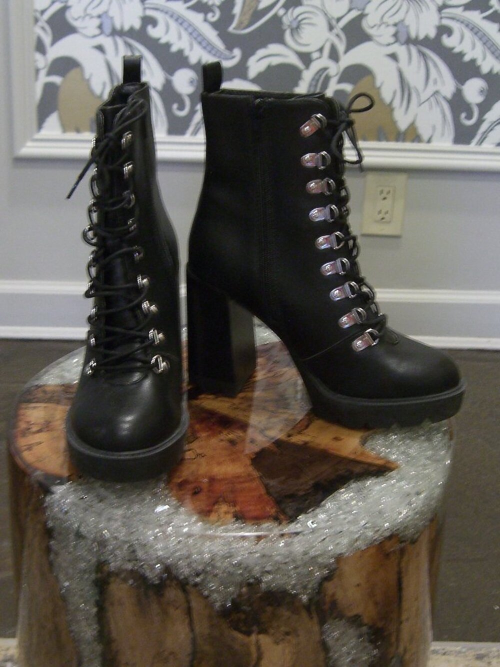 NEW DOLCE VITA DEREK BLACK LACE-UP PLATFORM BOOTS SHOES 8M